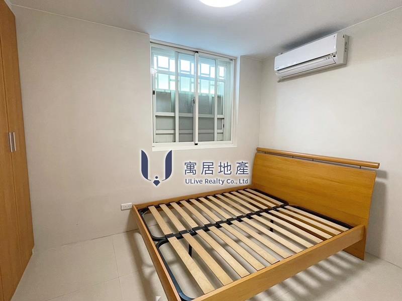 中山站●頂加新裝潢●一層一戶●可住辦