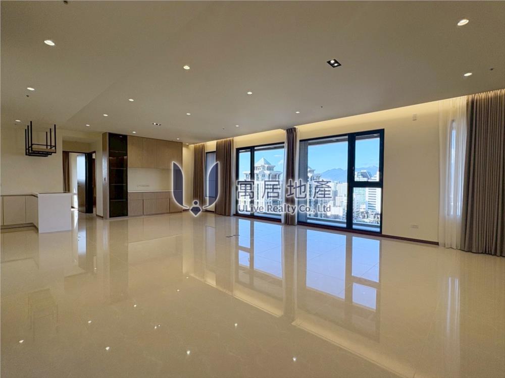 杭州南路一段 全新屋首租｜次頂樓景觀 3+1房 雙套房