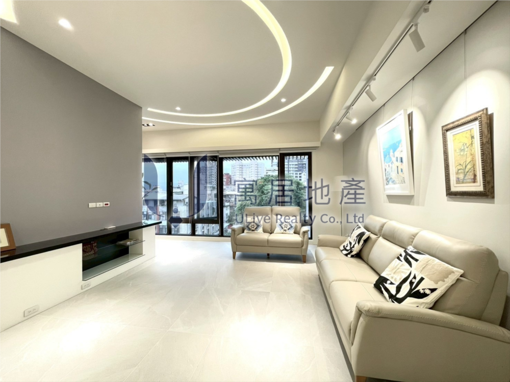 MRT古亭
全新裝潢首租
拎包入住