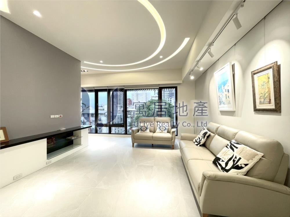 MRT古亭
全新裝潢首租
拎包入住