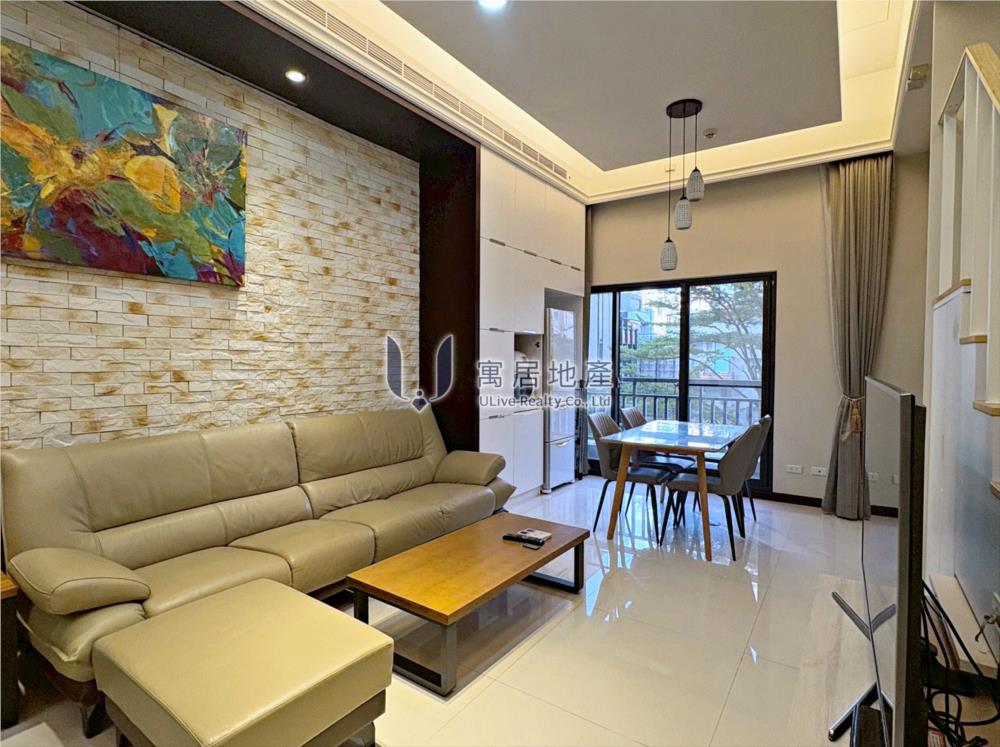 101生活圈｜稀有4.2米挑高｜信義計劃區全配家具